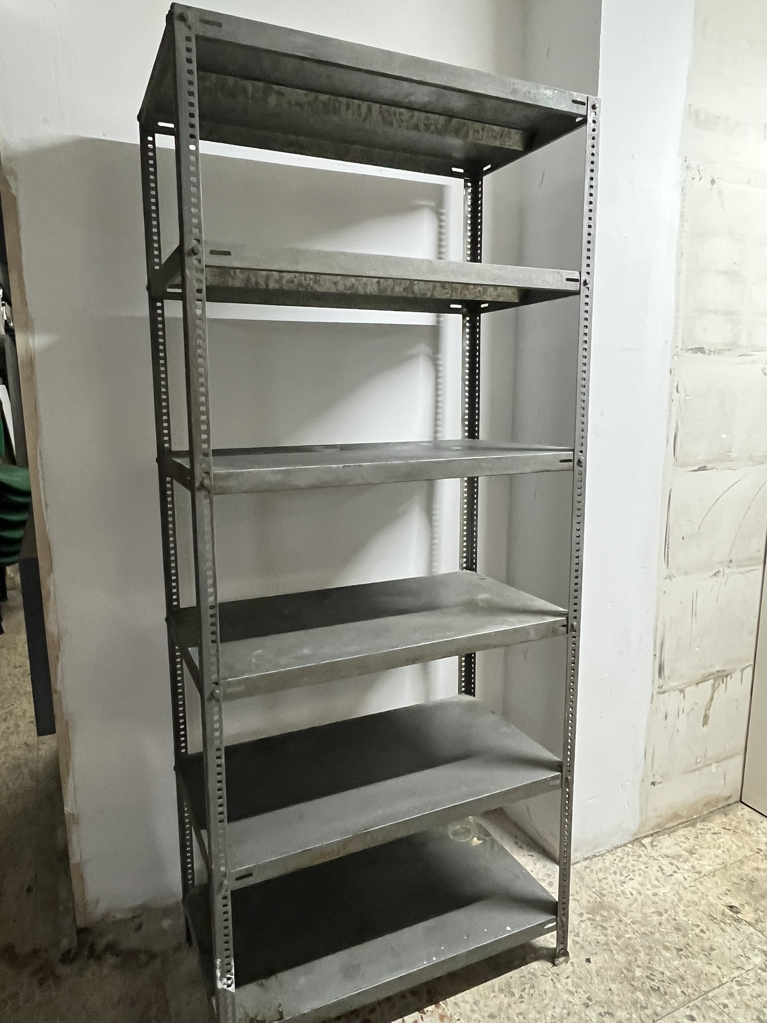 Estantería metálica de almacenaje